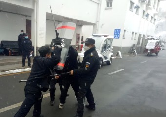 �m��ѩ�죬һ�����(ch��ng)���ַ����ݾ����(d��ng)ůů���ɣ�